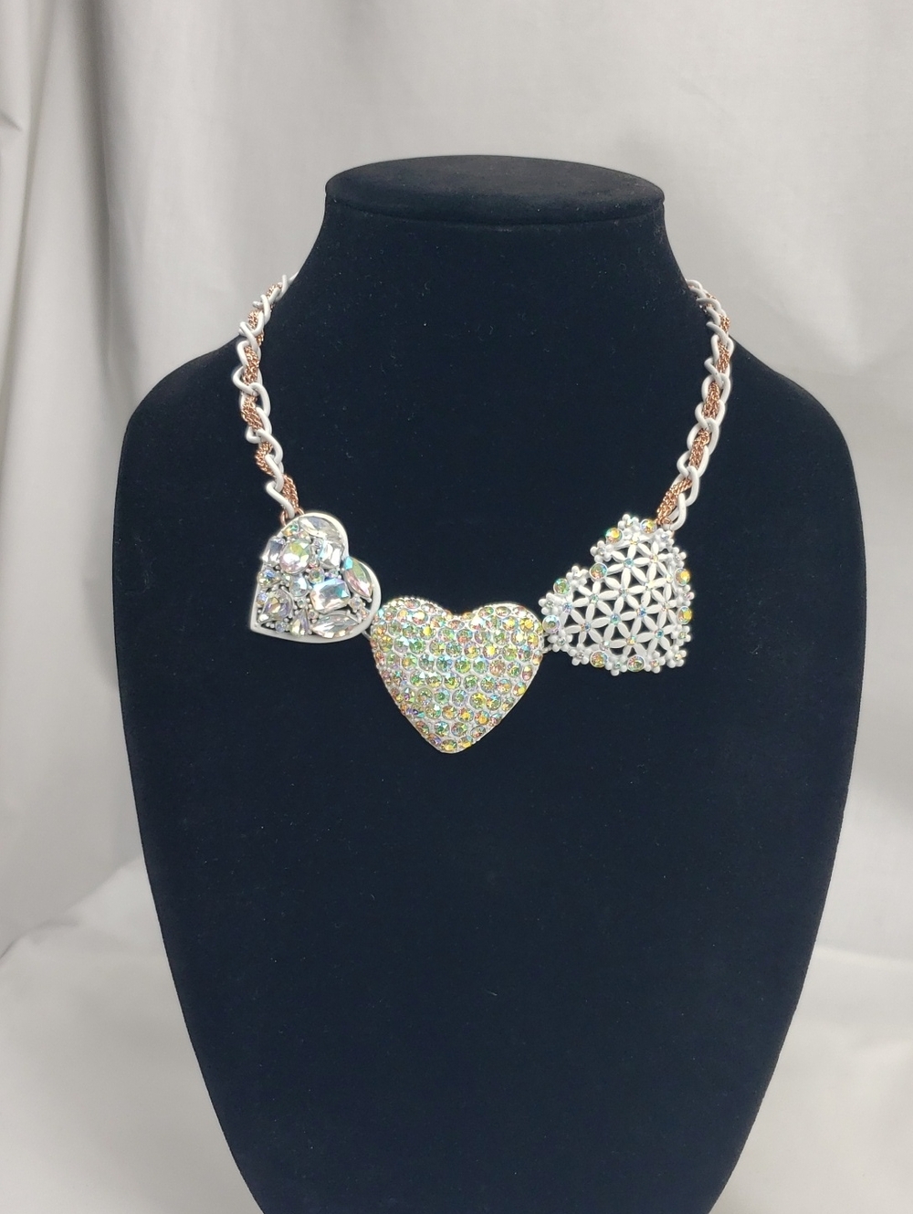 Betsey Johnson Rhinestone White Hearts In Rose Gold Statement Necklace